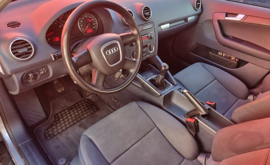 AUDI A3 sporback 1.6 fsi