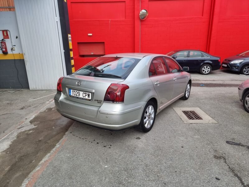 TOYOTA Avensis 2.0D