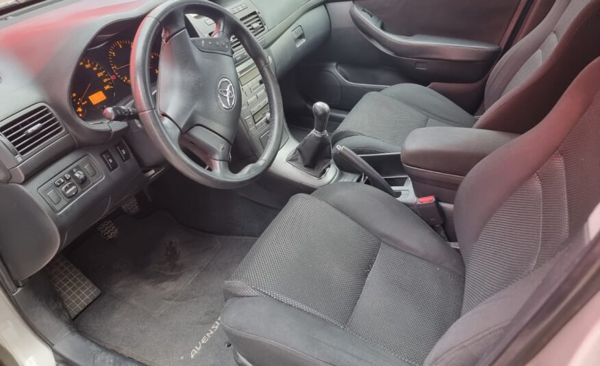 TOYOTA Avensis 2.0D
