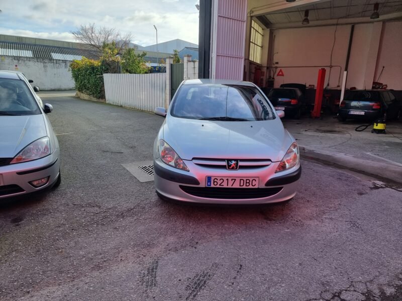 PEUGEOT 307 1.4 16v