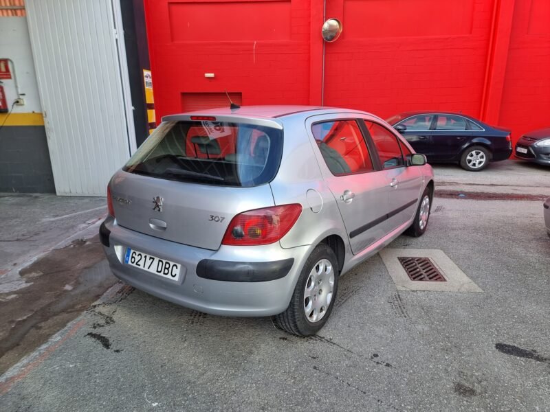PEUGEOT 307 1.4 16v