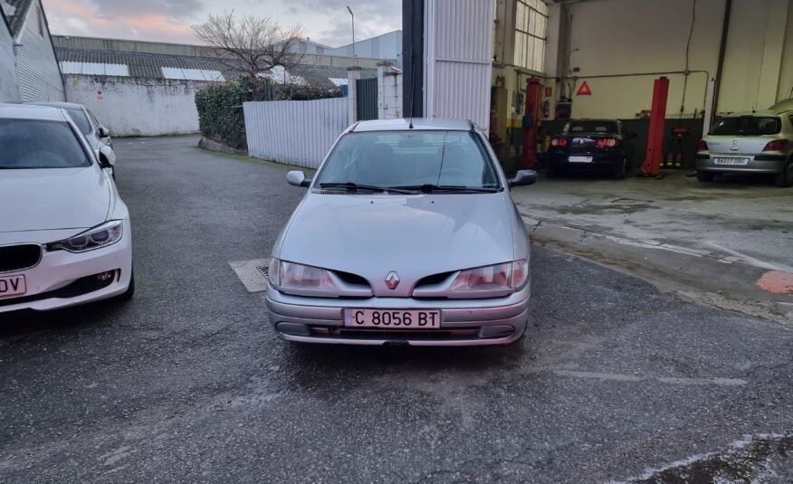 RENAULT Megane 1.9 D