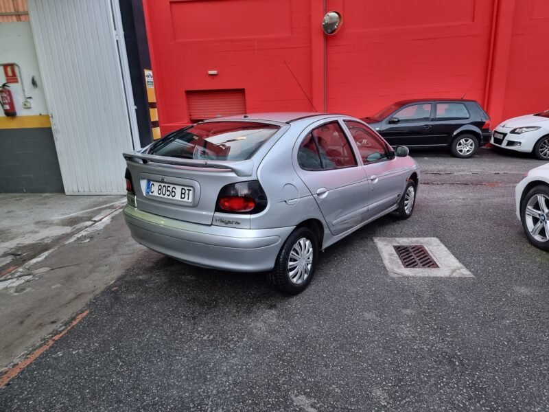 RENAULT Megane 1.9 D