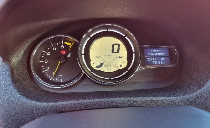 RENAULT Megane 1.6 i -130cv