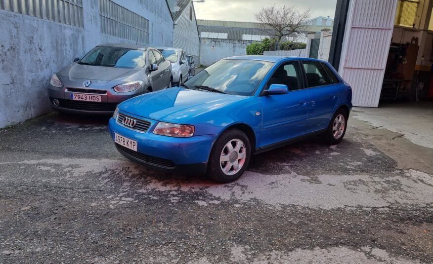 AUDI A3 sporback 1.6 i