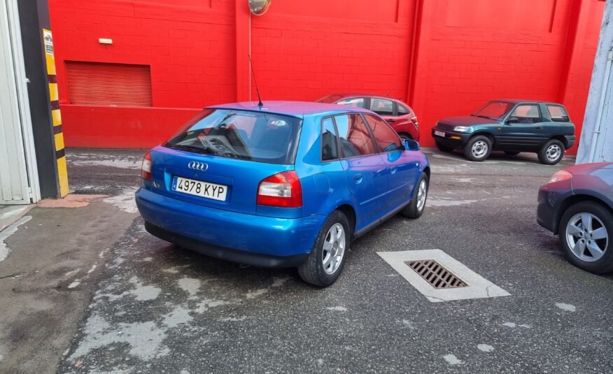 AUDI A3 sporback 1.6 i