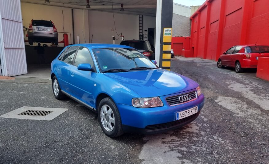 AUDI A3 sporback 1.6 i