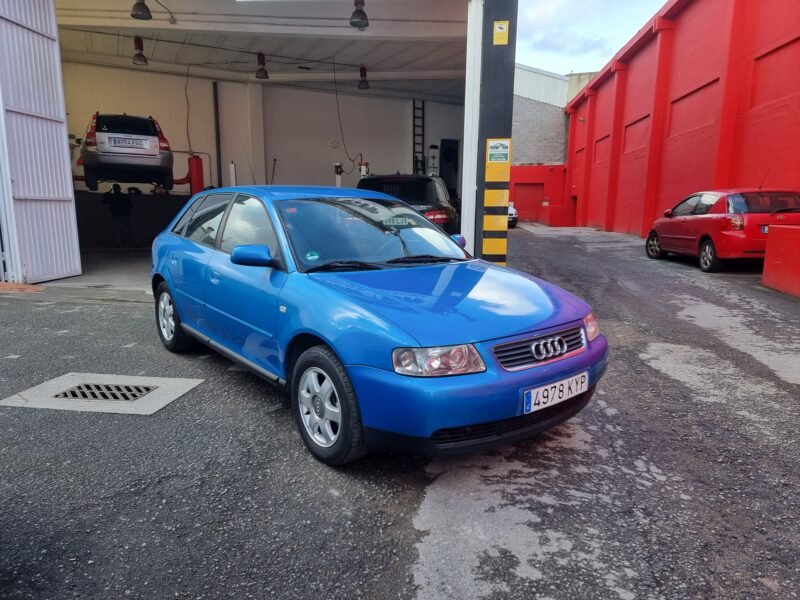 AUDI A3 sporback 1.6 i