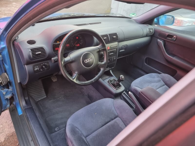 AUDI A3 sporback 1.6 i