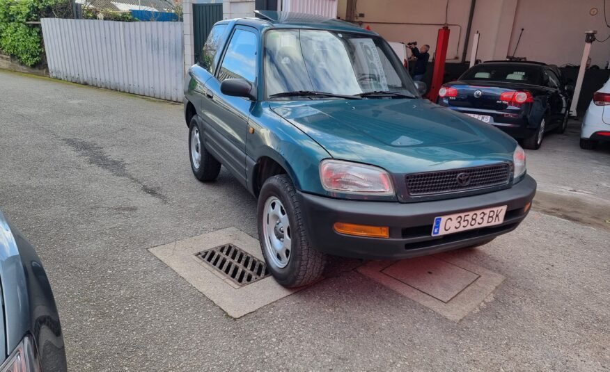 TOYOTA RAV4 2.0I