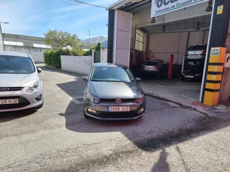 VOLKSWAGEN Polo 1.4 tdi REFERENT