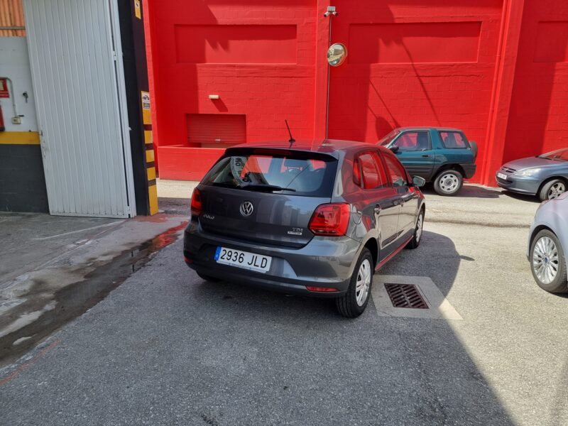 VOLKSWAGEN Polo 1.4 tdi REFERENT