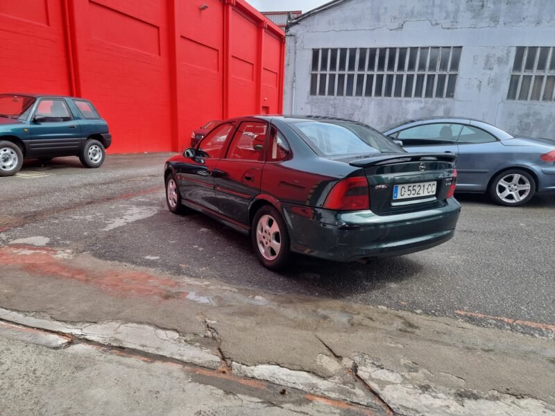 OPEL Vectra 1.8 -16v