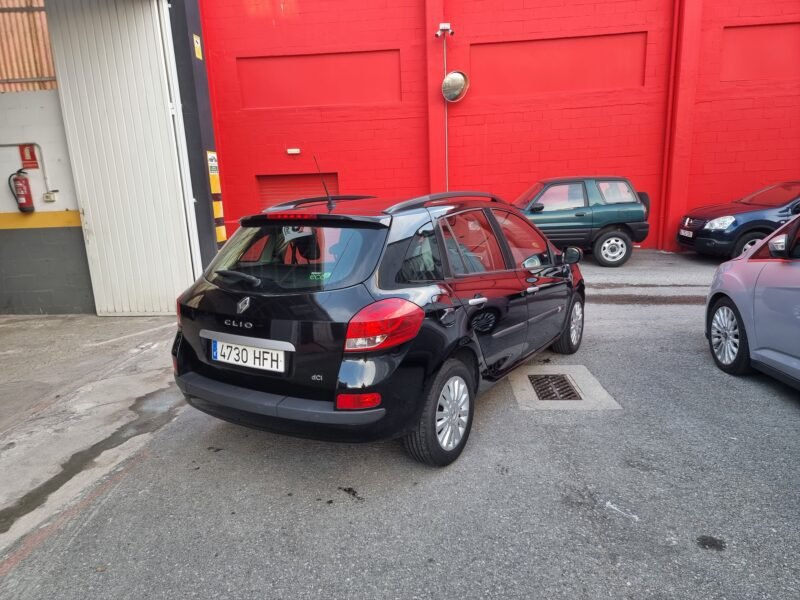 RENAULT Clio 1.5 dci