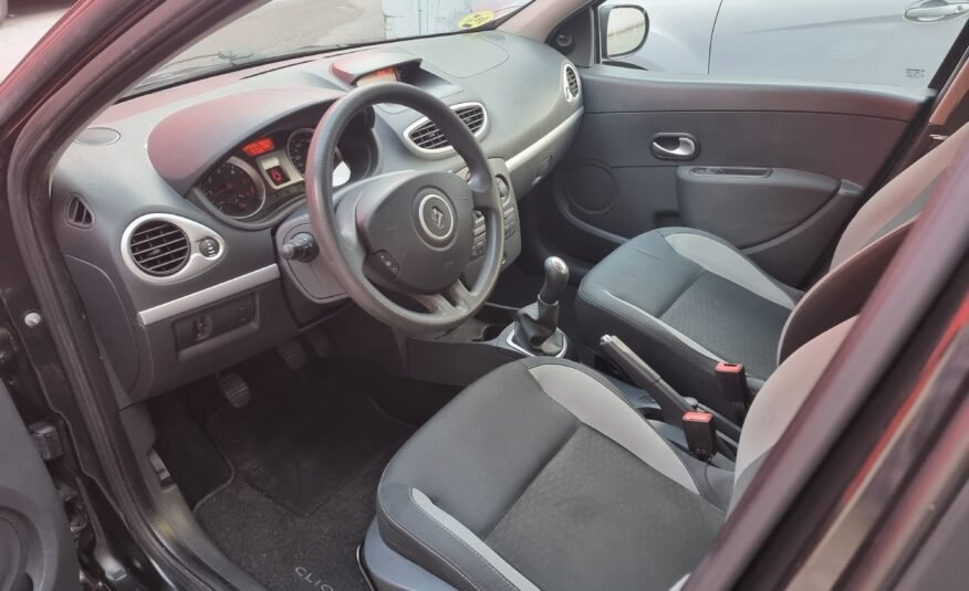 RENAULT Clio 1.5 dci