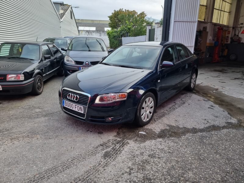 AUDI A4 2.0 Tdi 140cv DSG CON LEVAS