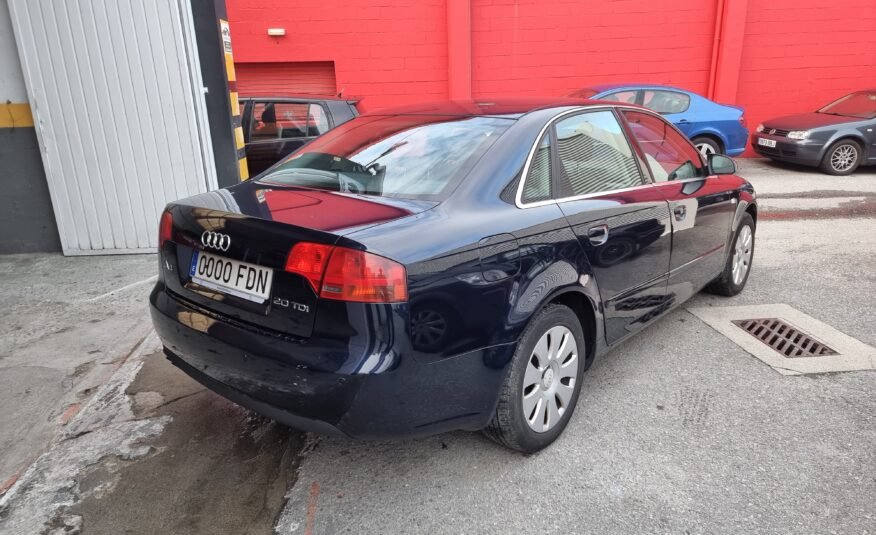 AUDI A4 2.0 Tdi 140cv DSG CON LEVAS