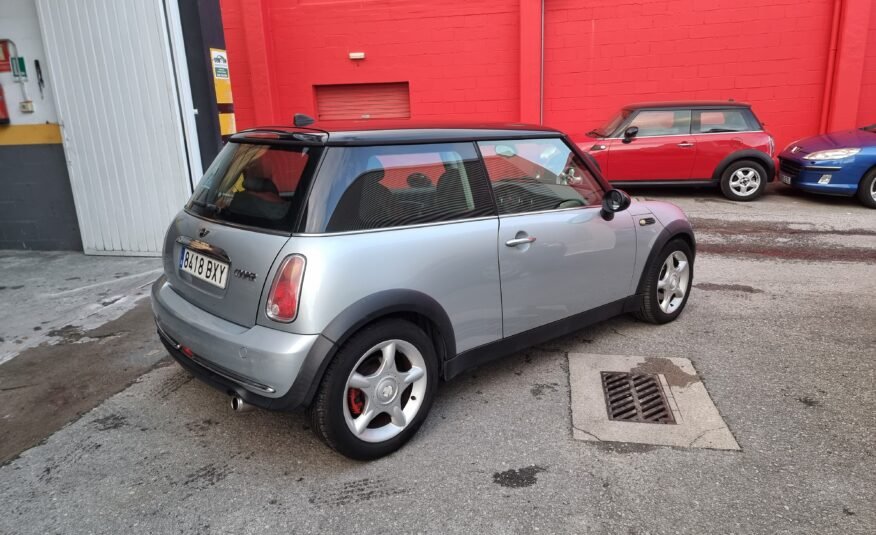 MINI Cooper 1.4i