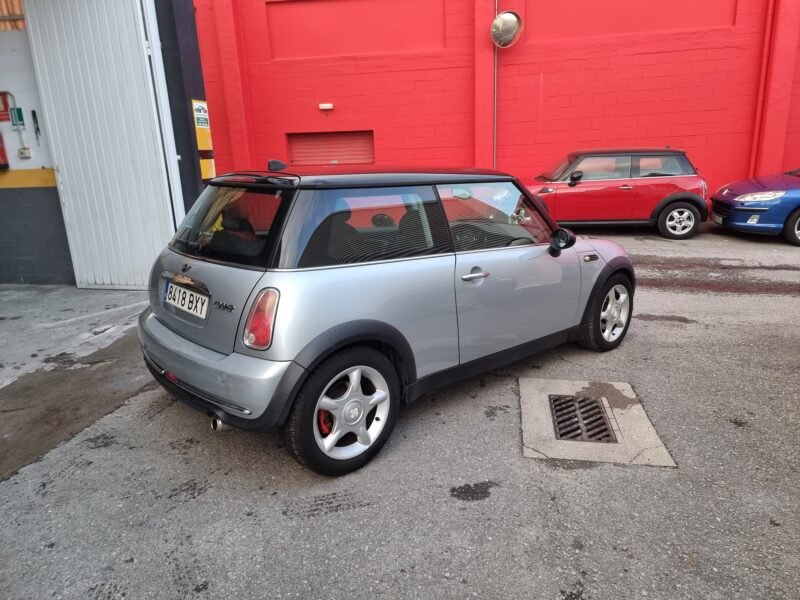 MINI Cooper 1.4i