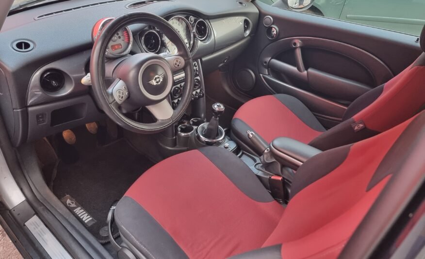MINI Cooper 1.4i