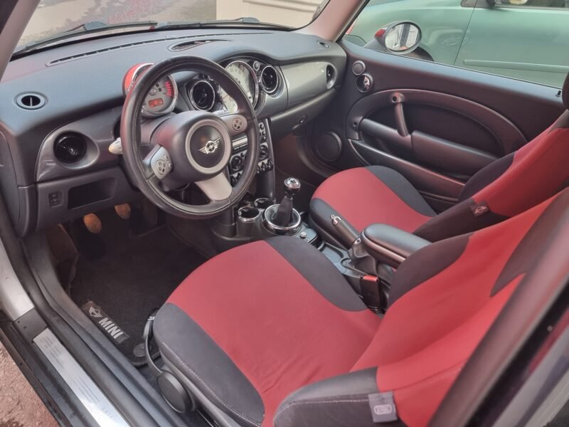 MINI Cooper 1.4i