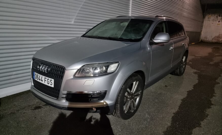 AUDI Q7 3.0 tdi quattro