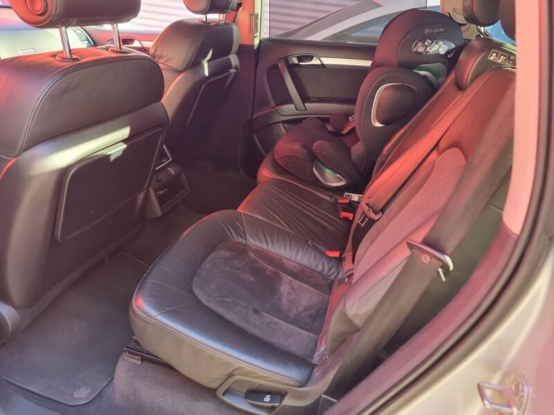 AUDI Q7 3.0 tdi quattro