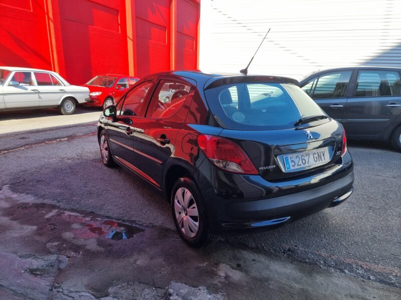 PEUGEOT 207 1.4 HDi Cool 5p.
