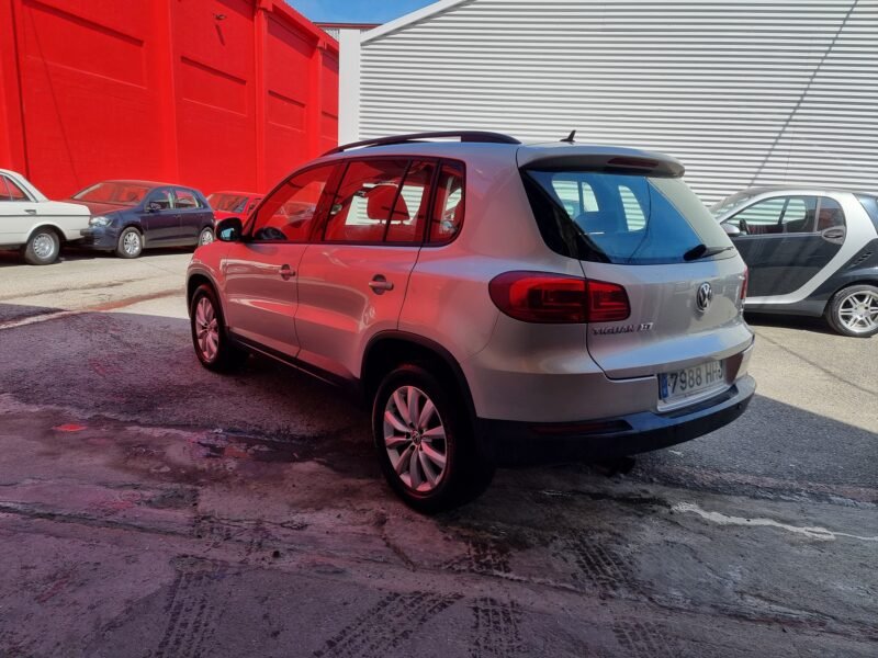 VOLKSWAGEN Tiguan 2.0tdi advance-bluemotion