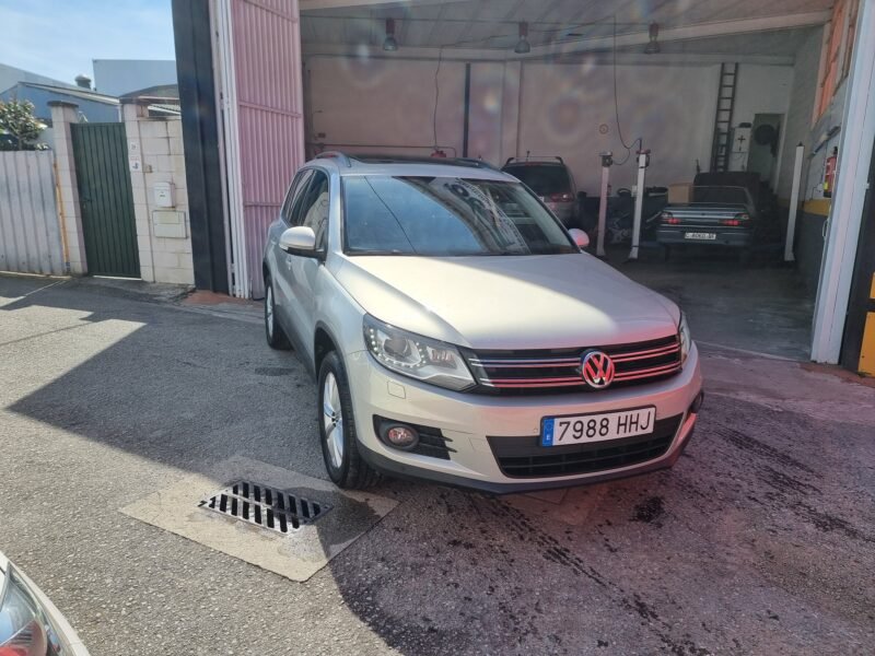 VOLKSWAGEN Tiguan 2.0tdi advance-bluemotion