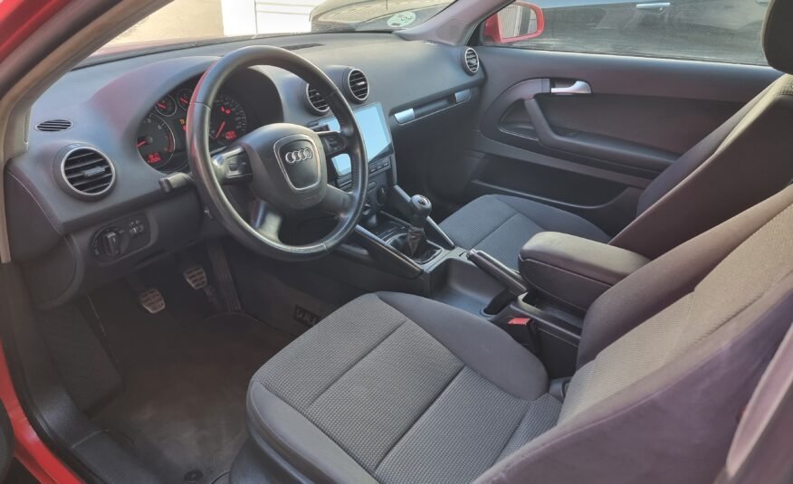 AUDI A3 1.6 i