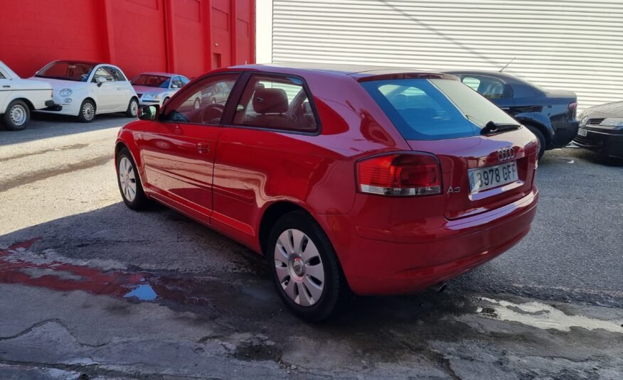 AUDI A3 1.6 i