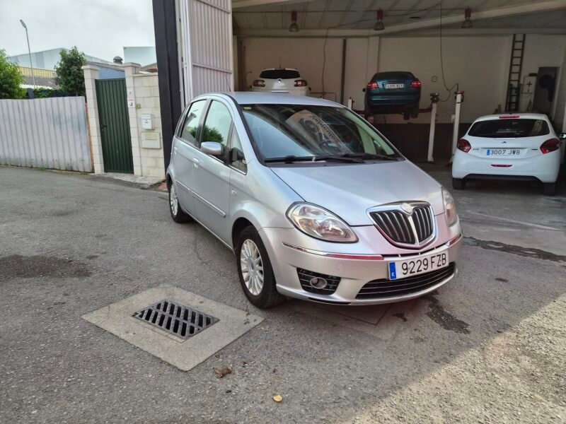 Lancia Musa 1.9 jtd