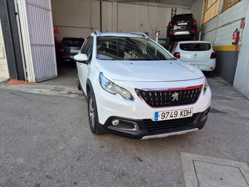 Peugeot 2008 1.6 HDI 110 CV